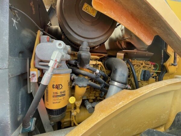 Caterpillar CP56 12T Padfoot Roller