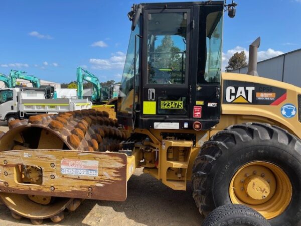 Caterpillar CP56 12T Padfoot Roller